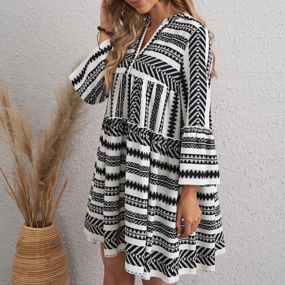 V neck stripes 3/4 sleeve ruffle mini dress boho - Picture 3 of 5